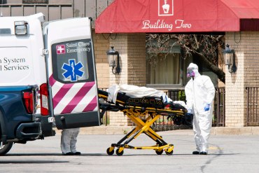 Journalists Demystify Bird Flu, Brain Worms, and New Staffing Mandates for Nursing Homes
