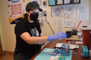 En medio de las expulsiones de Medicaid, muchos estados deciden expandirlo
