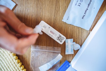 Cinco cosas que deberías saber sobre las pruebas caseras “gratis” para covid