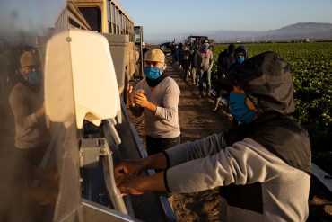 En áreas rurales de Missouri, latinos aprenden a contener y hacer frente al coronavirus
