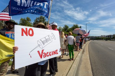 Estados permiten contratar profesionales de salud extranjeros por la pandemia