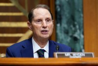 Sen. Wyden: $3.5T Budget May Have to Trim but It Can Set a Path to ‘Ambitious Goals’