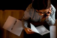 Cómo evitar facturas médicas sorpresa… y las “trampas” de la nueva ley