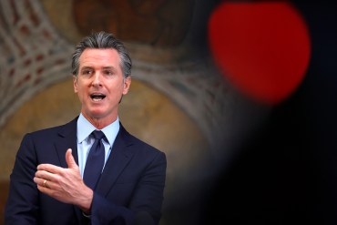 Viaje a la cueva de los murciélagos: mientras buscan el origen de covid, científicos reavivan el debate sobre la “fuga de laboratorio” de Wuhan