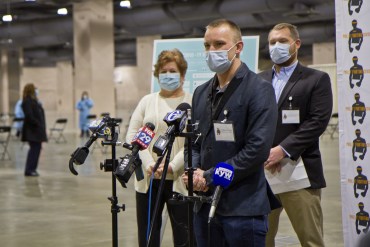 Head-Scratching Over Newsom’s Choice of Blue Shield to Lead Vaccination Push