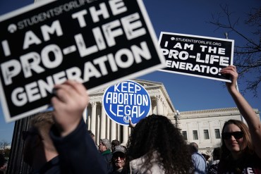 Si la Corte Suprema revoca Roe vs Wade, 22 estados podrían prohibir el aborto