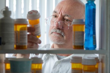 Nursing Homes’ Residents Face Health Risks From Antibiotics’ Misuse