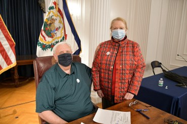 KHN’s ‘What the Health?’: Georgia Turns the Senate Blue